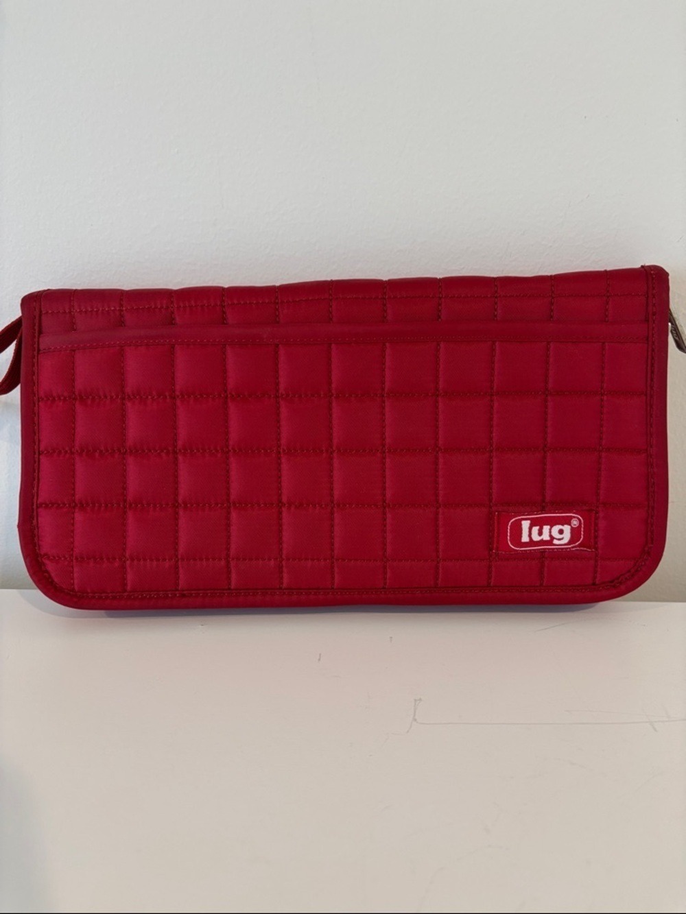 Lug Tango Travel Wallet red quilted design full zipper slots pockets like NEW